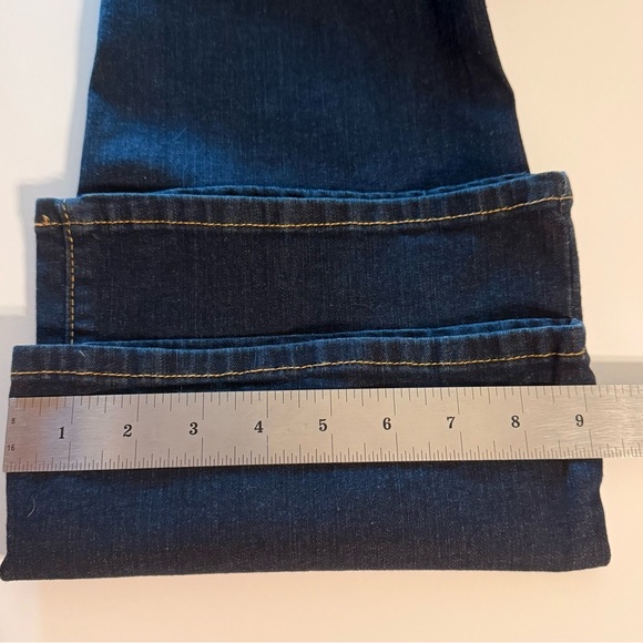 Signature by Levi Strauss Gold Dark Indigo Mid Rise BootcutTag Size 12m (31x32) - Picture 8 of 16